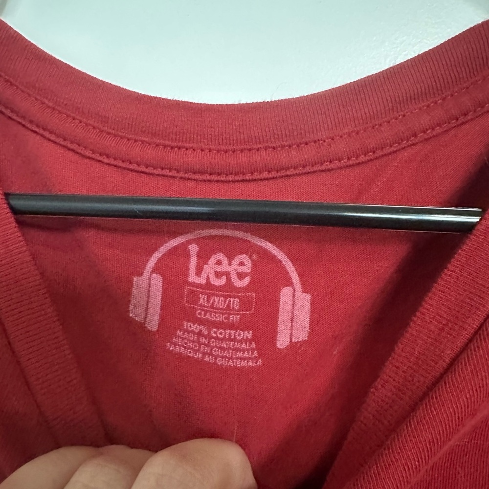 Red Tee - Picture 4 of 4